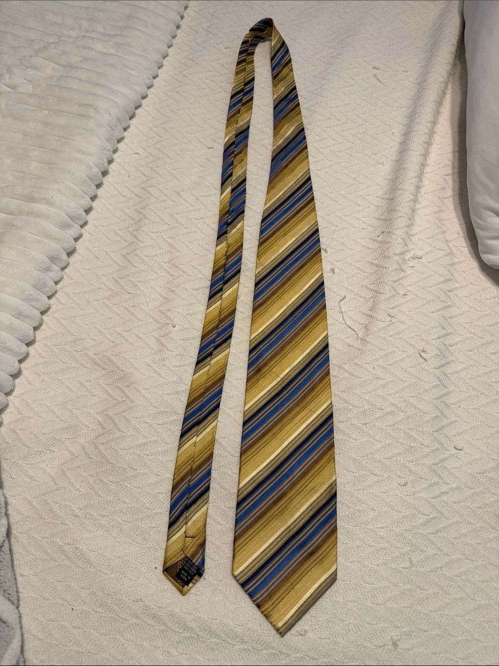 Men’s Diagonal Stripe Tie in Gold and Blue